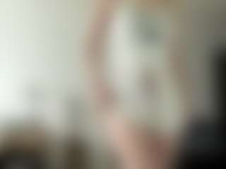 LauraStraker's Live Sex Cam Show
