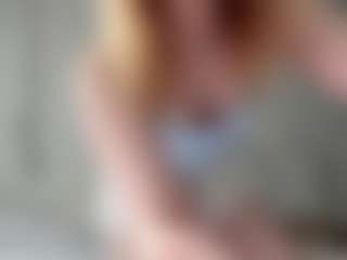LauraStraker's Live Sex Cam Show
