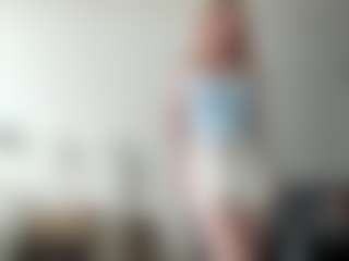 LauraStraker's Live Sex Cam Show