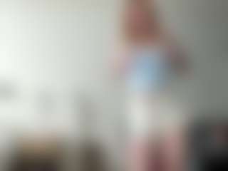 LauraStraker's Live Sex Cam Show