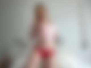 LauraStraker's Live Sex Cam Show