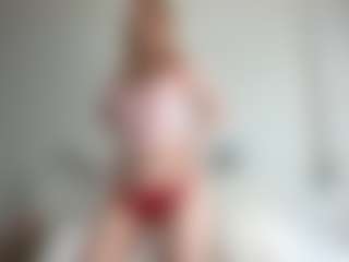 LauraStraker's Live Sex Cam Show