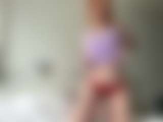 LauraStraker's Live Sex Cam Show