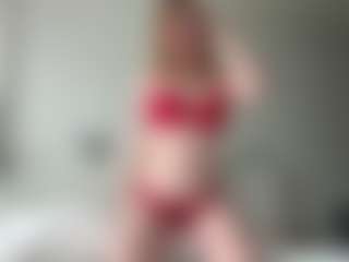 LauraStraker's Live Sex Cam Show