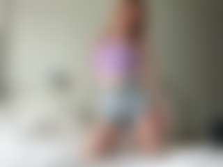 LauraStraker's Live Sex Cam Show