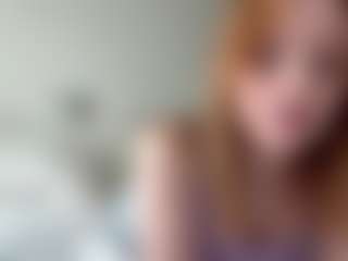 Live cam show with LauraStraker - Fingering on fuklive.com