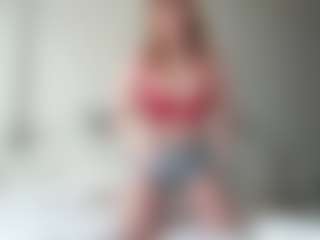 LauraStraker's Live Sex Cam Show