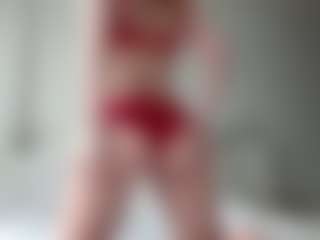LauraStraker's Live Sex Cam Show