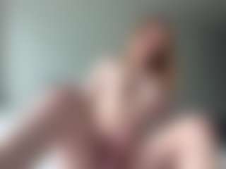 Live cam show with LauraStraker - White on Camsoda