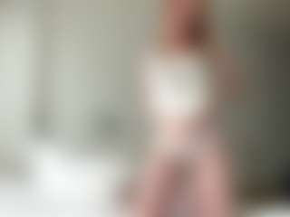 LauraStraker's Live Sex Cam Show