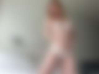Live cam show with LauraStraker - Tease Red Hair on Camsoda