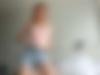 LauraStraker's Live Sex Cam Show