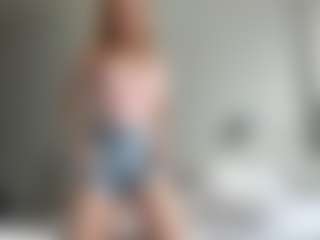 LauraStraker's Live Sex Cam Show