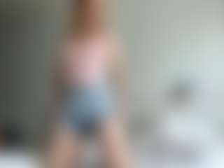 LauraStraker's Live Sex Cam Show