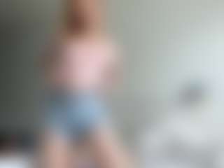 LauraStraker's Live Sex Cam Show