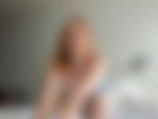 LauraStraker's Live Sex Cam Show