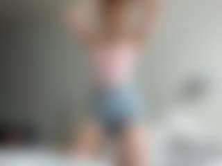 LauraStraker's Live Sex Cam Show