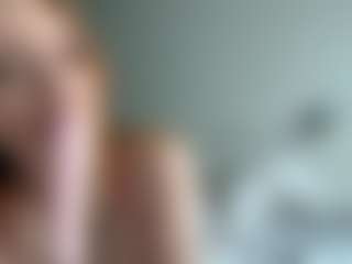 Live cam show with LauraStraker - Big Tits Blowjob on sexylive.show