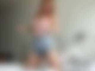LauraStraker's Live Sex Cam Show