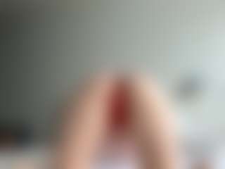 LauraStraker's Live Sex Cam Show