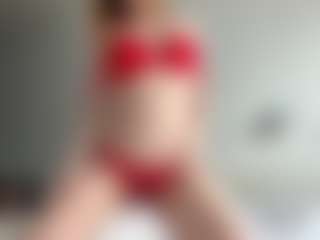 LauraStraker's Live Sex Cam Show