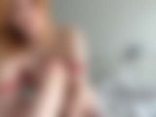 LauraStraker's Live Sex Cam Show
