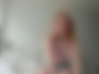 LauraStraker's Live Sex Cam Show