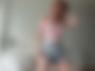 LauraStraker's Live Sex Cam Show