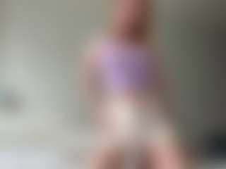 Live cam show with LauraStraker - Brown Eyes Red Hair on Camsoda