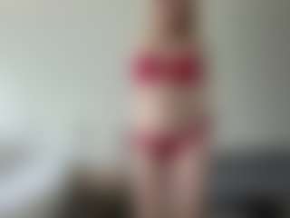 LauraStraker's Live Sex Cam Show