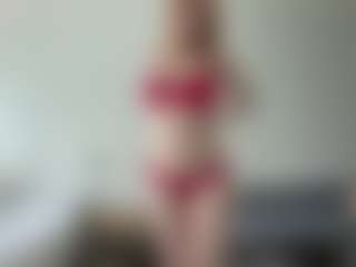 LauraStraker's Live Sex Cam Show