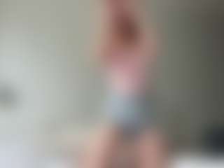 LauraStraker's Live Sex Cam Show