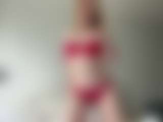 LauraStraker's Live Sex Cam Show