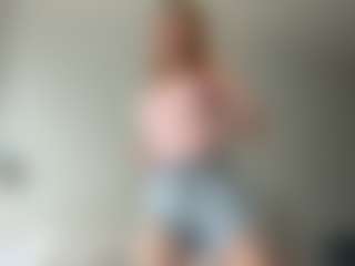 LauraStraker's Live Sex Cam Show
