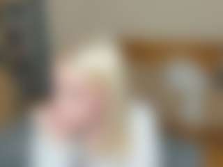 Live cam show with LeticiaNassie - Blowjob on Camsoda