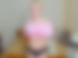 Live cam show with LeticiaNassie - Cuckold on Soda Cam