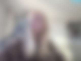 Live cam show with LorrianeLeuga - Smoking on milfzrlive.com