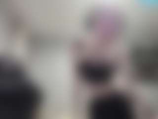 Live cam show with LorrianeLeuga - Normal on hrnylive.com
