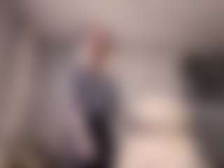 Live cam show with LorrianeLeuga - Cute on justonemore.cc