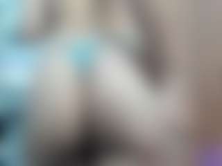 Live cam show with Melodyy Rouse - Shaved on xfollow cams