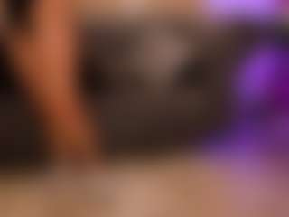 Live cam show with Melodyy Rouse - Submissive on Camiplay Live