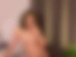 Live cam show with MichaelaKafel - Ebony Middle Aged on CSO-WL