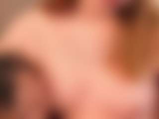 Live cam show with MichaelaKafel - Dildo on StripNow