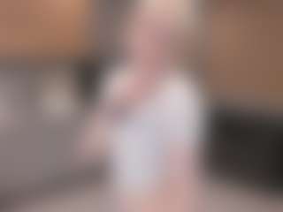 Live cam show with PhoebeArgetsinger - Young Adult on livesuperchat.net