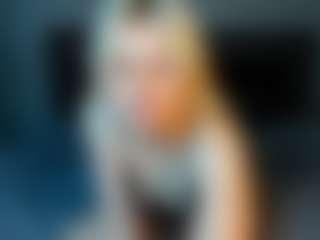 Live cam show with PhoebeArgetsinger - Body Massage on Fling VIP Chat