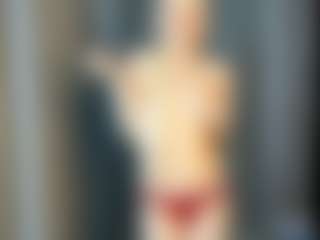 Live cam show with PhoebeArgetsinger - Green Eyes on Camming Site