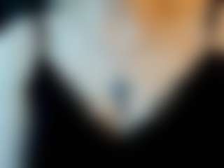 Live cam show with PhoebeArgetsinger - Green Eyes on googirlz