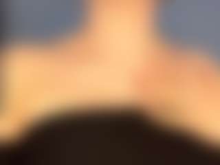 Live cam show with Luna Li - Bisexual on Dare Cams