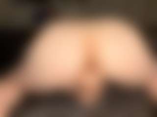Live cam show with Luna Li - Bi Sexual on live18s.com