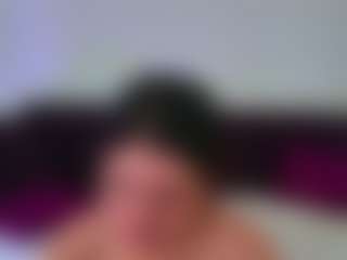 Show de cam en vivo con YonaMoon - Curvy Teen (18+) en Camsoda